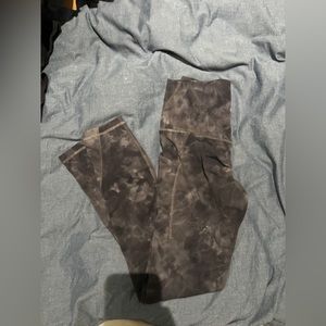 Lululemon Aligns with Pockets Dimond dye 25”